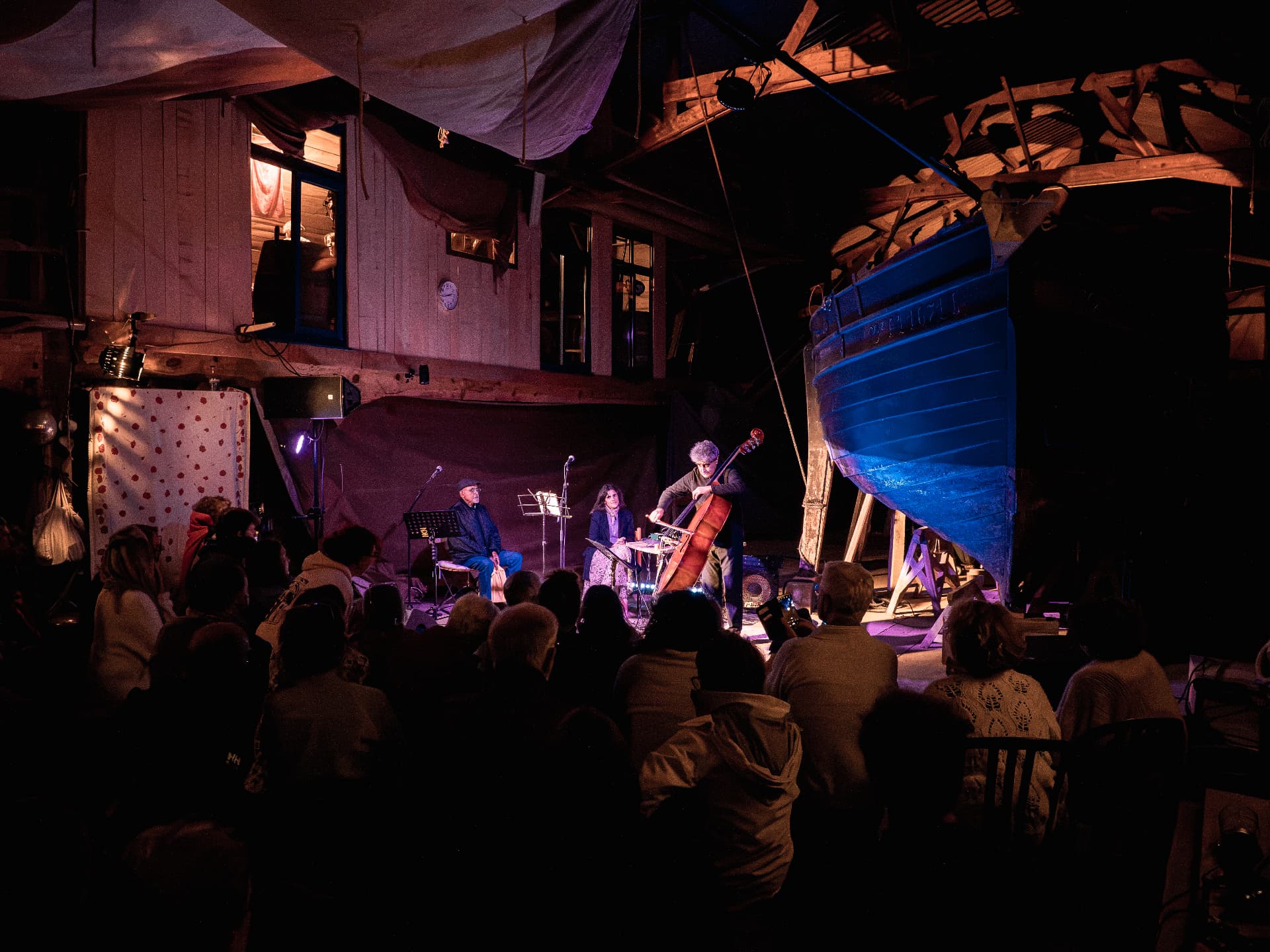 Concert dans le hangar à bateaux